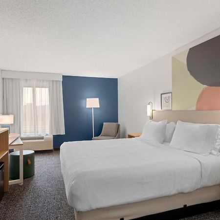 Spark By Hilton Newcomerstown Extérieur photo