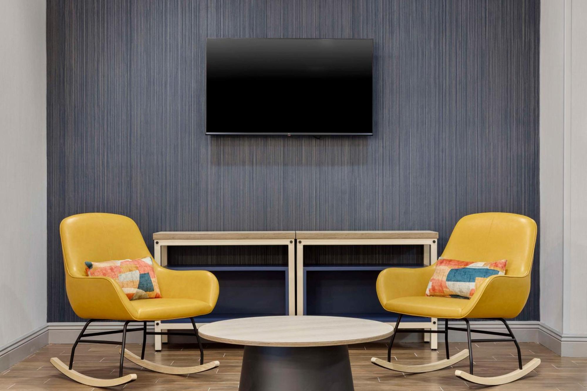 Spark By Hilton Newcomerstown Extérieur photo